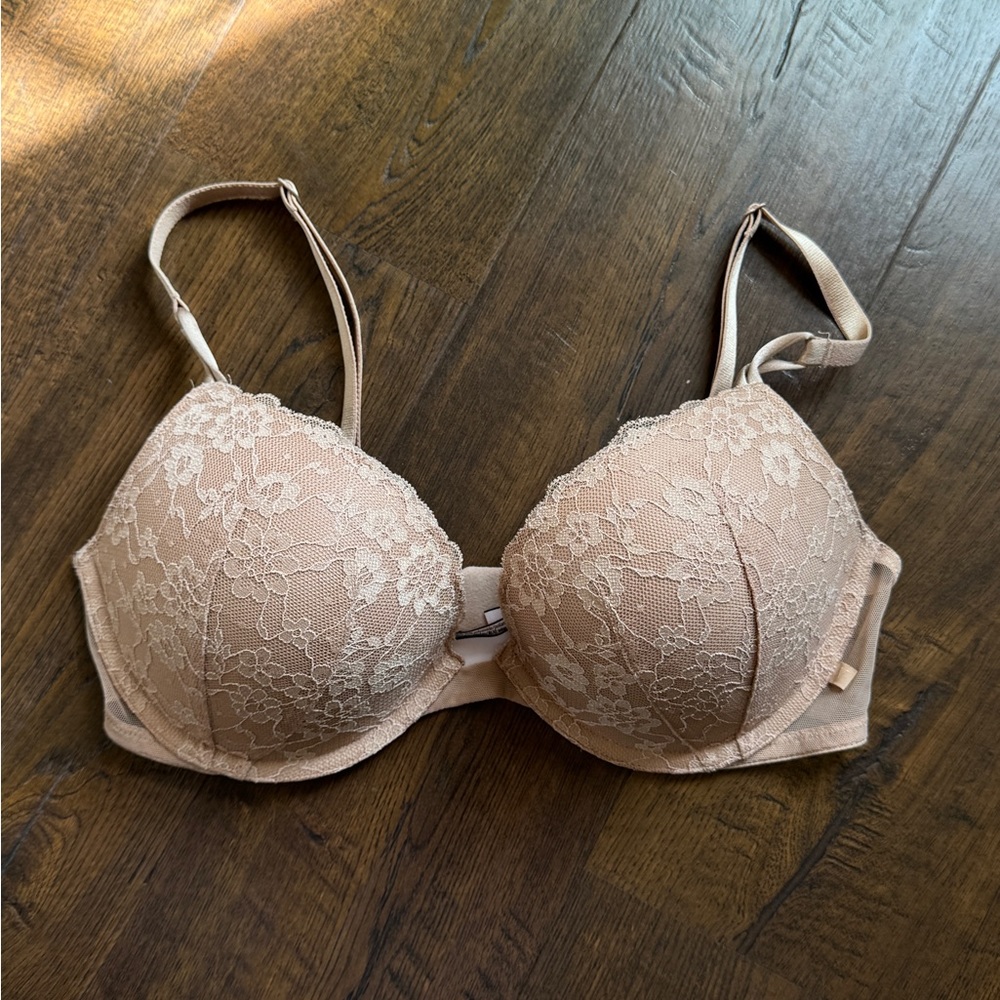 New Without Tags- Victorias Secret Bra